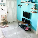 Appartement Lagos Renovated New Kitchen &