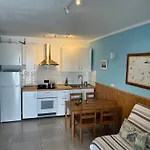 Appartement Lagos Renovated New Kitchen & *