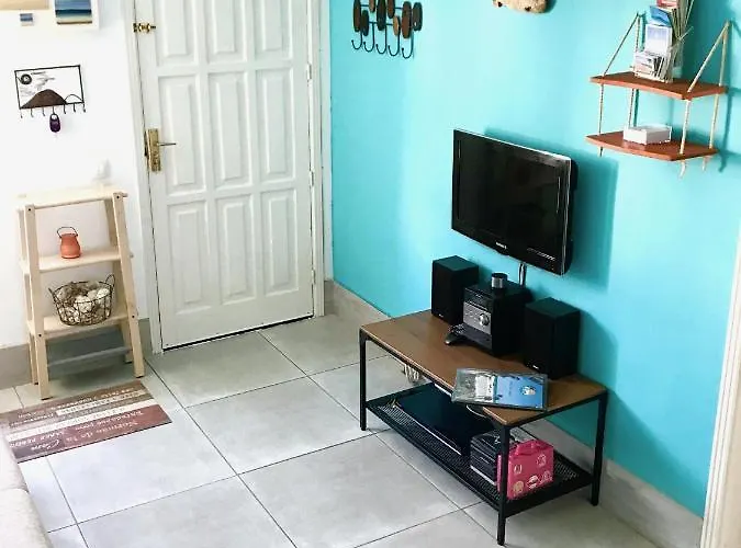 Apartment Lagos Renovated New Kitchen &